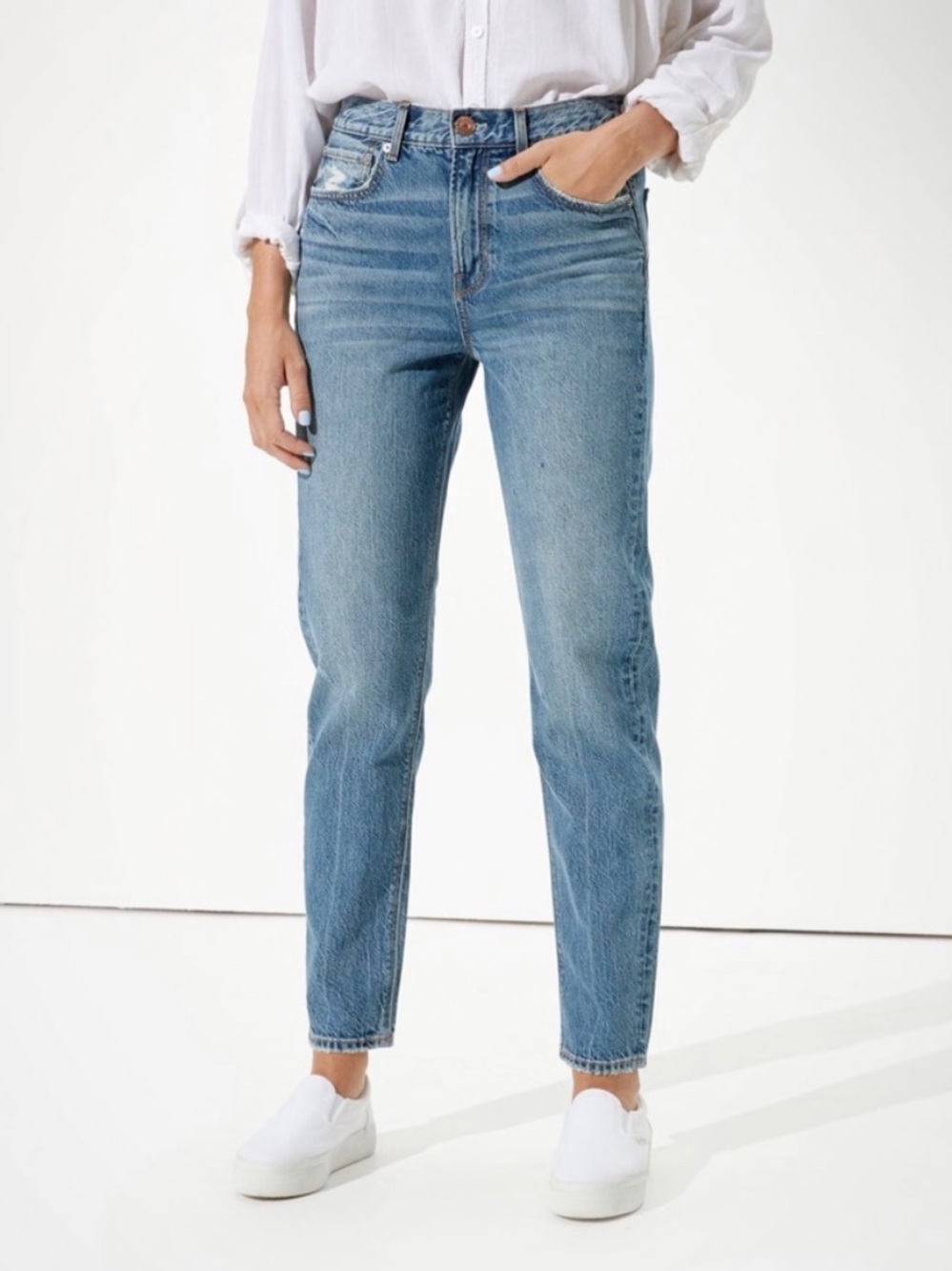 AE 90s Slim Boyfriend Jeans - Light Blue Wash